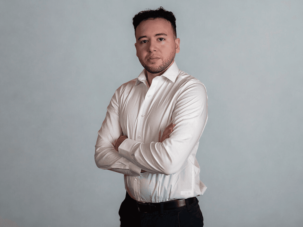 Ali Alkhateeb headshot